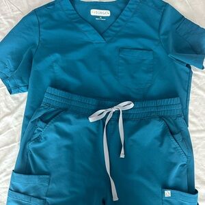 Resurge Carribean Blue Women's Scrub Set